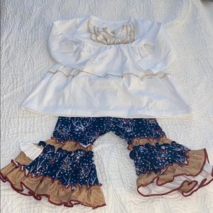 Cream/Navy Deer ruffled pant set